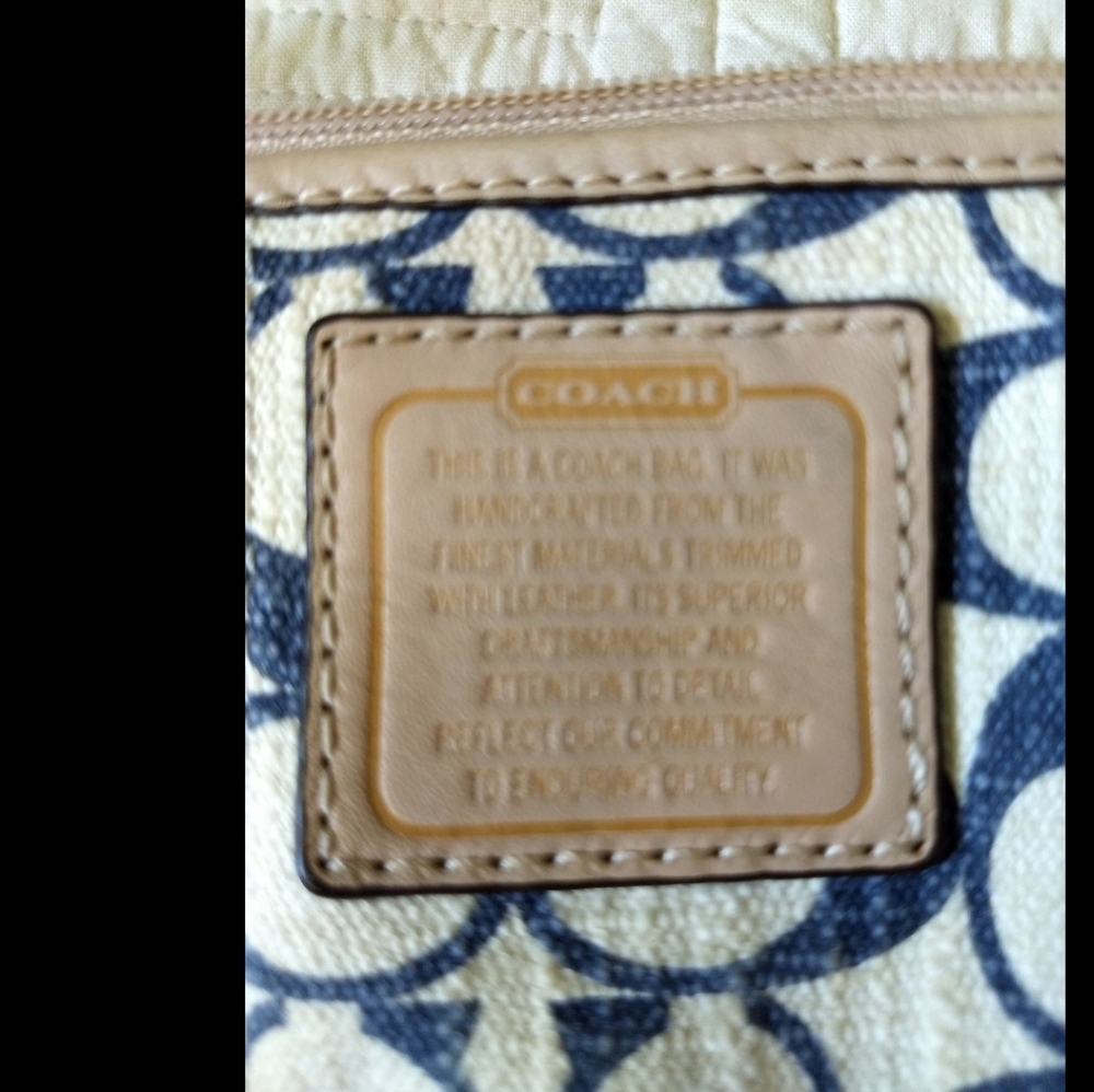 Vintage Coach Daisy Canvas Patchwork Wristlet Clu… - image 5